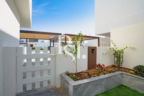 Vila na Yas Island, Abu Dhabi, UAE 5 spavaće sobe, 383 m2 Br. 716425 - Slika 4