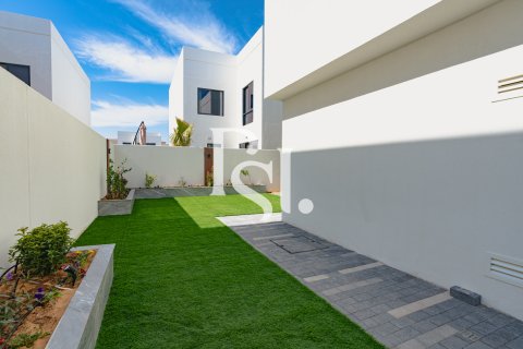 Vila na Yas Island, Abu Dhabi, UAE 5 spavaće sobe, 383 m2 Br. 716425 - Slika 3