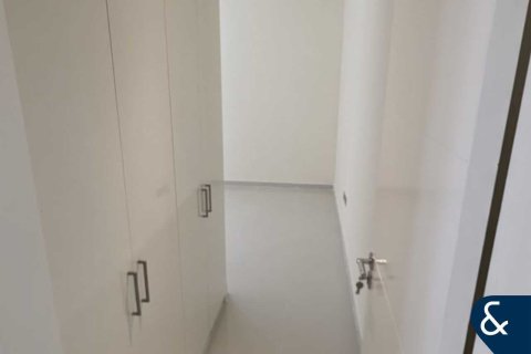 Townhouse sa DAMAC Hills (Akoya by DAMAC), Dubai, UAE 3 silid-tulugan, 175 sq.m. № 671311 - larawan 13