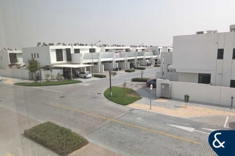 Townhouse sa DAMAC Hills (Akoya by DAMAC), Dubai, UAE 3 silid-tulugan, 175 sq.m. № 671311 - larawan 11