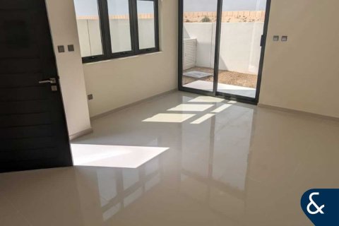Townhouse sa DAMAC Hills (Akoya by DAMAC), Dubai, UAE 3 silid-tulugan, 175 sq.m. № 671311 - larawan 3