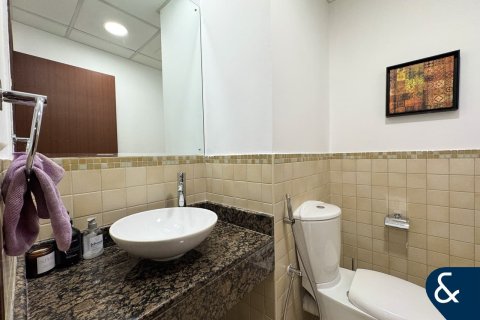 Jumeirah Beach Residence, Dubai, UAE의 임대용 아파트 침실 2개, 132제곱미터 번호 671310 - 사진 8