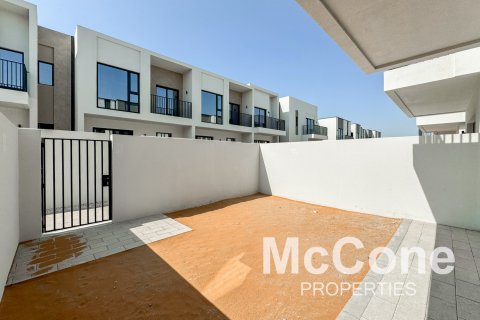 Townhouse di Dubai South (Dubai World Central), Dubai, UEA 3 kamar tidur, 193.24 m2 nomor 587347 - foto 12