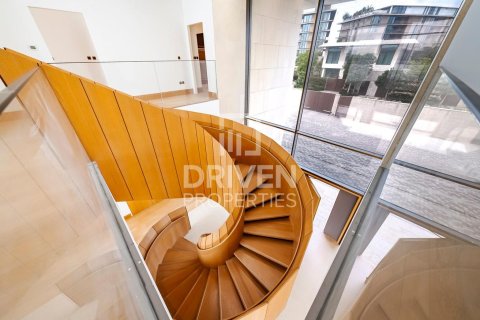 Müüa villa asukohaga Jumeirah, Dubai, AÜE: 5 magamistoaga, 1774.54 m² Nr 761468 - pilt 27