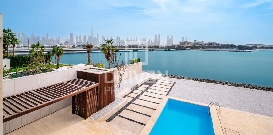 Villa asukohaga Jumeirah, Dubai, AÜE: 5 magamistoaga, 1774.54 m² Nr 761468