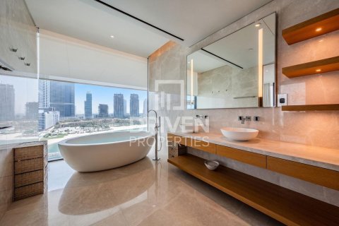 Huoneisto Palm Jumeirah, Dubai, Arabiemiraatit 4 makuuhuonetta, 465.72 m2 № 761471 - kuva 20