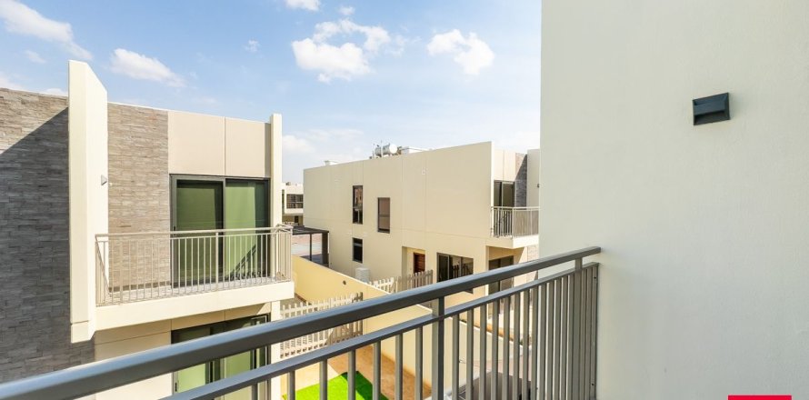 Casa urbana em Dubai, EAU 3 quartos, 174.8 m2 № 760129