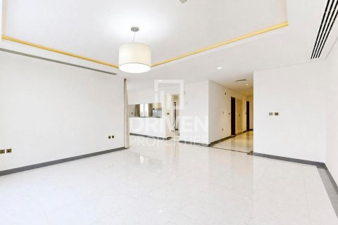 Villa à vendre à  Dubai Land, Dubai, EAU 3 chambres, 379.88 m2 № 759557 - photo 2