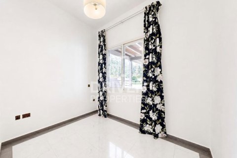 Villa à vendre à  Dubai Land, Dubai, EAU 3 chambres, 379.88 m2 № 759557 - photo 7