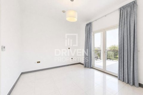 Villa à vendre à  Dubai Land, Dubai, EAU 3 chambres, 379.88 m2 № 759557 - photo 3