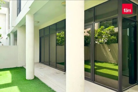 Řadový dům v Dubai, SAE 3 ložnice, 253 m² Č.: 679859 - fotografie 5