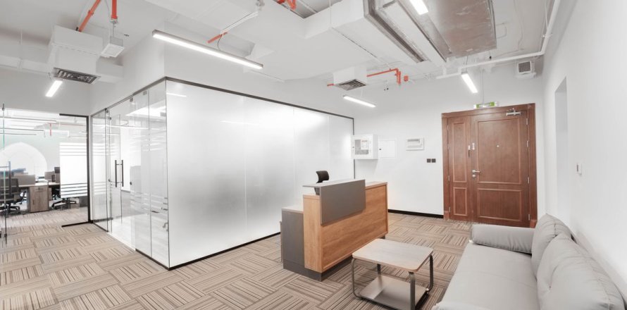 Zyrë në Dubai, Emiratet e Bashkuara Arabe 368.8 m2. № 679854