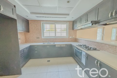 Vila v Jumeirah Park, Dubai, SAE 3 spálne, 327.67 m2 č. 733514 - Fotografia 8
