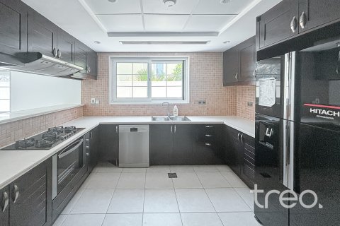Vila v Jumeirah Park, Dubai, SAE 3 spálne, 327.67 m2 č. 733514 - Fotografia 18