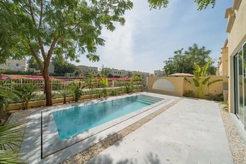 The Springs, Dubai, संयुक्त अरब अमीरात में विला, 3 बेडरूम, 208.66 वर्ग मीटर, संख्या 733513 - फ़ोटो 9