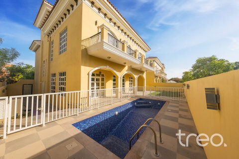 Vila u gradu The Villa, Dubai, UAE 5 spavaće sobe, 492.01 m2 Br. 733516