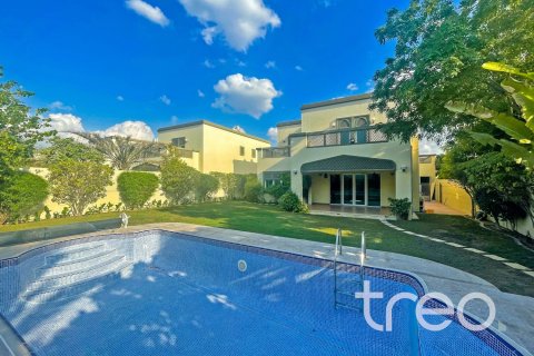 Villa zur Miete in Jumeirah Park, Dubai, VAE 4 Schlafzimmer, 402.73 m2 Nr. 733471 - Foto 1
