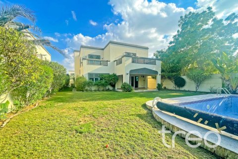 Villa zur Miete in Jumeirah Park, Dubai, VAE 4 Schlafzimmer, 402.73 m2 Nr. 733471 - Foto 2