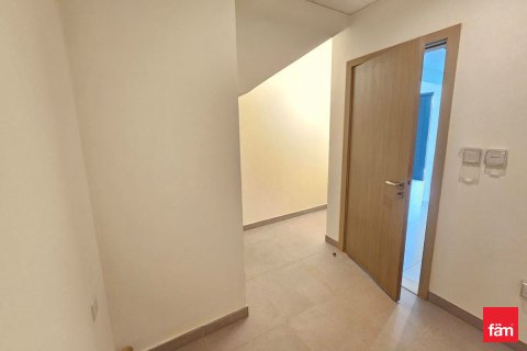 Řadový dům v Al Furjan, Dubai, SAE 4 ložnice, 347.4 m² Č.: 703957 - fotografie 7
