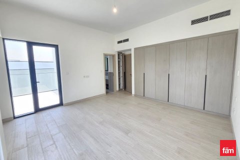 Řadový dům v Al Furjan, Dubai, SAE 4 ložnice, 347.4 m² Č.: 703957 - fotografie 15