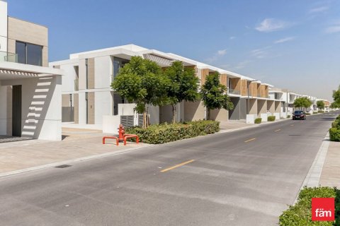 Vila u Dubai, UAE 3 spavaćih soba, 145.3 m2 Br. 703947 - fotografija 2