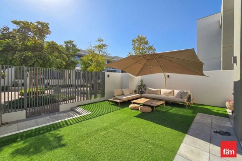 Vila u Dubai, UAE 3 spavaćih soba, 145.3 m2 Br. 703947 - fotografija 3
