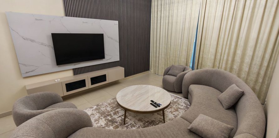Mirdif, Dubai, UAE의 아파트 침실 1개, 104.1제곱미터 번호 703948