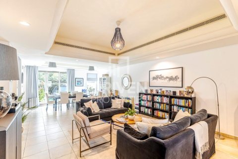 Таунхаус Dubai Sports City, Дубай, БАӘ-да 4 жатын бөлмелер, 247 м² № 655411 - фото 3