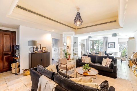 Таунхаус Dubai Sports City, Дубай, БАӘ-да 4 жатын бөлмелер, 247 м² № 655411 - фото 1