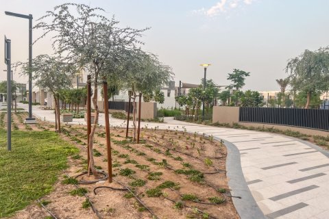 Casa urbana para arrendamento em Tilal Al Ghaf, Dubai, EAU 4 quartos, 202 m2 № 705517 - foto 7