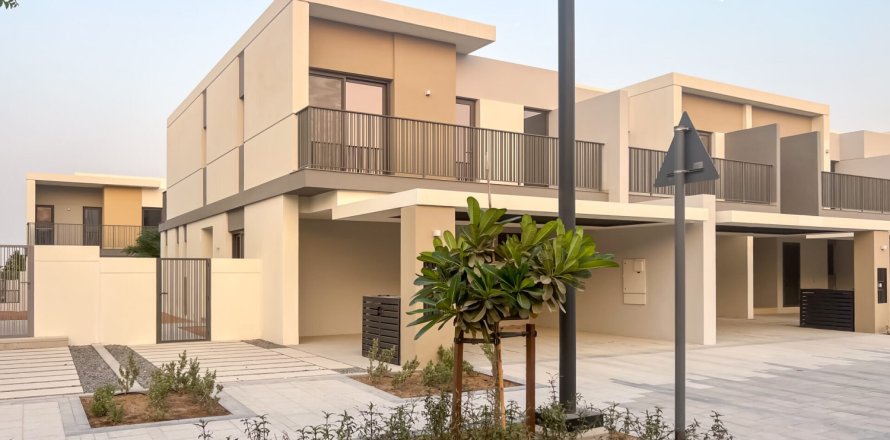 Casa urbana em Tilal Al Ghaf, Dubai, EAU 4 quartos, 202 m2 № 705517