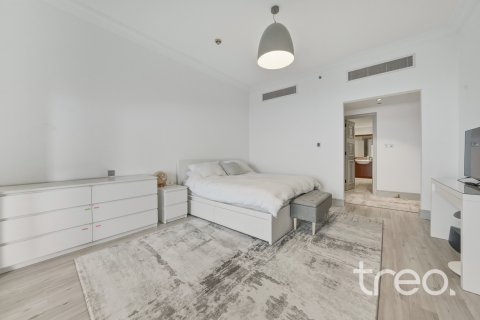 Apartment in Palm Jumeirah, Dubai, UAE 2 bedrooms, 166.67 sq.m. № 733215 - photo 8