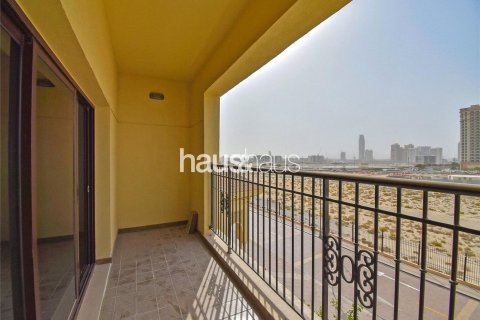 Apartmen di Jumeirah Golf Estates, Dubai, UAE 2 bilik tidur, 127 meter persegi № 625355 - foto 4
