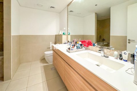 Apartmen di Jumeirah Golf Estates, Dubai, UAE 2 bilik tidur, 127 meter persegi № 625355 - foto 6