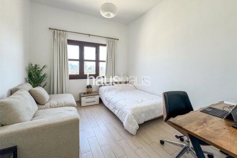 Apartmen di Jumeirah Golf Estates, Dubai, UAE 2 bilik tidur, 127 meter persegi № 625355 - foto 9