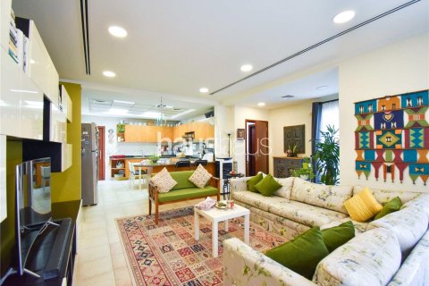 Villa in Motor City, Dubai, UAE 4 bedrooms, 399 sq.m. № 625356 - photo 10