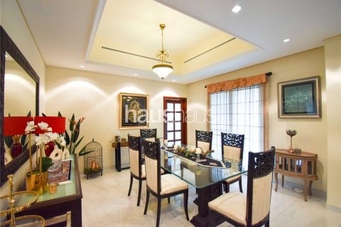 Villa in Motor City, Dubai, UAE 4 bedrooms, 399 sq.m. № 625356 - photo 7