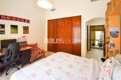 Villa in Motor City, Dubai, UAE 4 bedrooms, 399 sq.m. № 625356 - photo 13