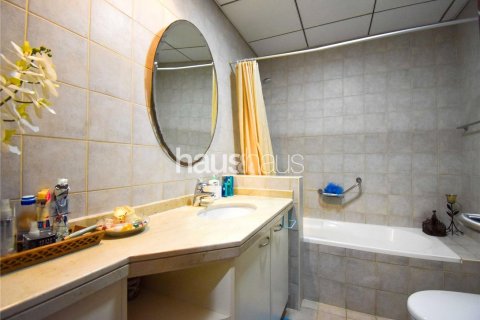 Villa in Motor City, Dubai, UAE 4 bedrooms, 399 sq.m. № 625356 - photo 14