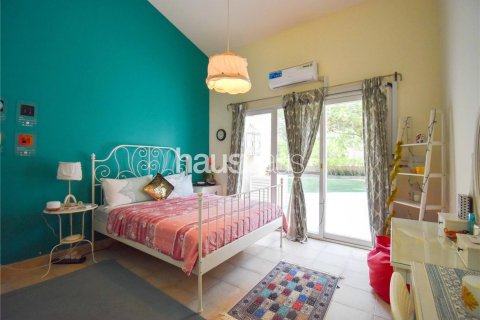Villa in Motor City, Dubai, UAE 4 bedrooms, 399 sq.m. № 625356 - photo 15