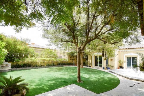 Villa in Motor City, Dubai, UAE 4 bedrooms, 399 sq.m. № 625356 - photo 19