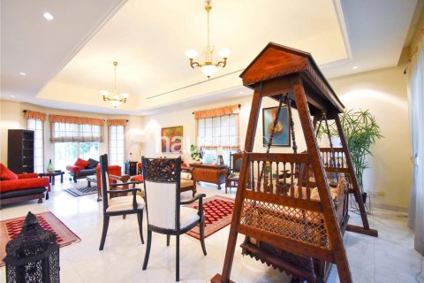 Villa in Motor City, Dubai, UAE 4 bedrooms, 399 sq.m. № 625356 - photo 5
