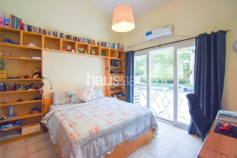 Villa in Motor City, Dubai, UAE 4 bedrooms, 399 sq.m. № 625356 - photo 12