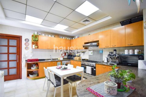 Villa in Motor City, Dubai, UAE 4 bedrooms, 399 sq.m. № 625356 - photo 8