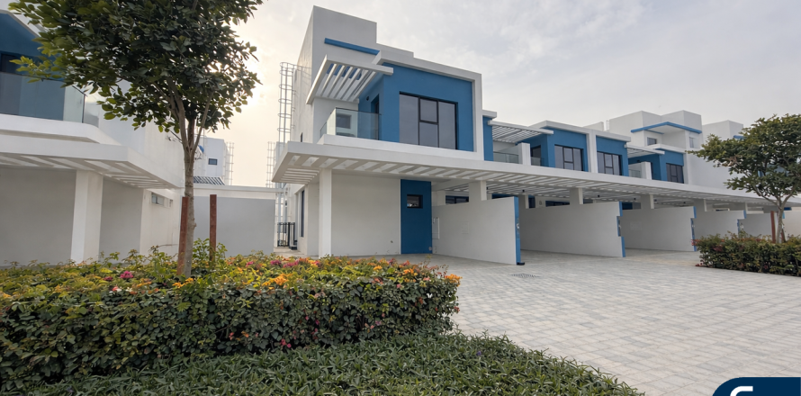 Таунхаус в Damac Lagoons, Дубай, ОАЭ 5 спален, 220м2 № 697848