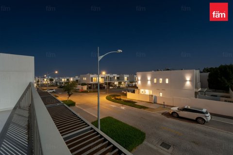 Villetta a schiera in affitto a Dubai, EAU 3 camere da letto, 174.8 mq. № 693971 - foto 19