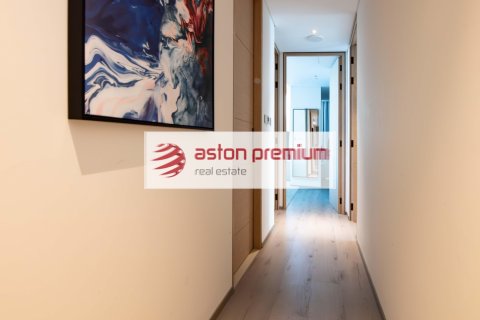 Apartament de închiriat în Jumeirah Beach Residence, Dubai, EAU 3 dormitoare, 174 mp. №753890 - poză 4