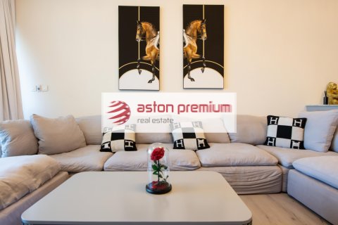 Apartament de închiriat în Jumeirah Beach Residence, Dubai, EAU 3 dormitoare, 174 mp. №753890 - poză 11