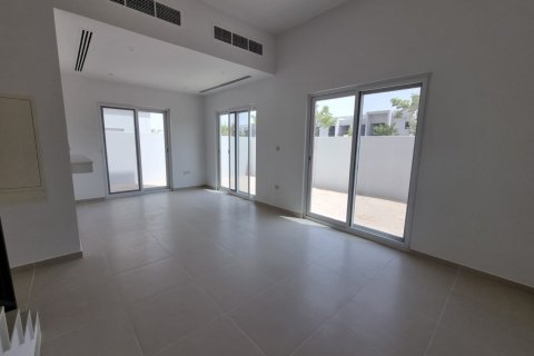 Radový dom v Dubai Land, Dubai, SAE 4 spálne, 230 m2 č. 701881 - Fotografia 6