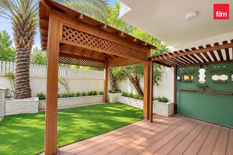 Townhouse sa Dubai, UAE 4 silid-tulugan, 159.6 sq.m. № 760557 - larawan 14